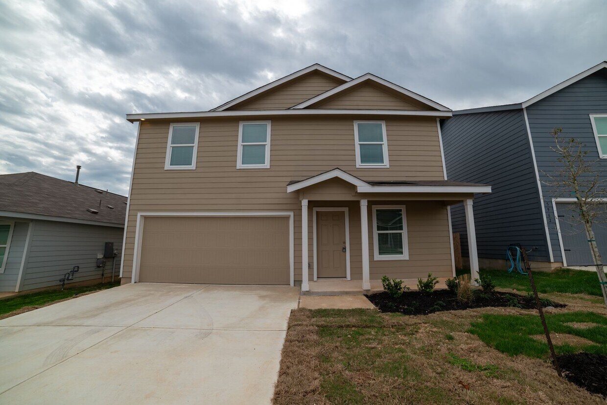 Foto principal - Hidden Trails, Bulverde, TX Spacious 4-Bed...