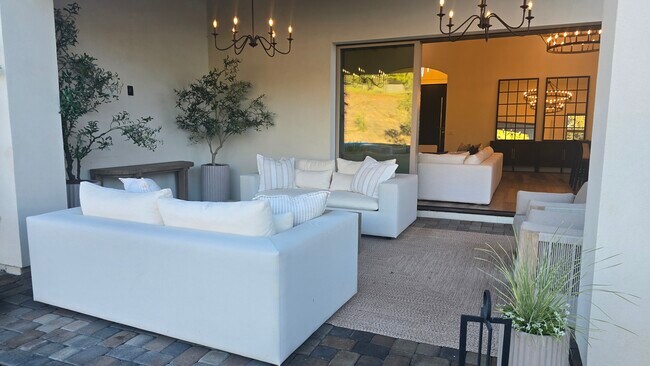 Building Photo - 5748 Lake Vista Dr