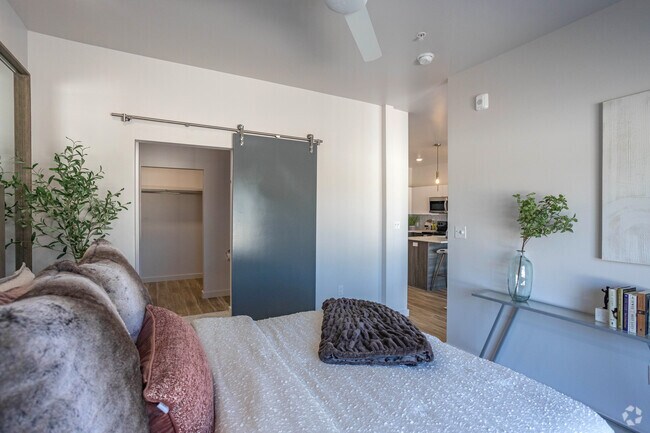 1683-111 - 1 habitación, 1 baño - 650 pies cuadrados - Nova Apartments