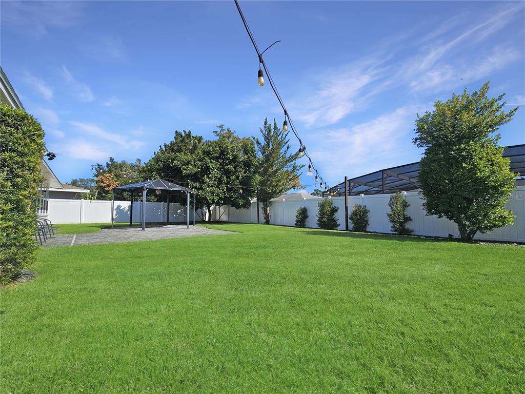 Foto del edificio - 609 Ashberry Ln