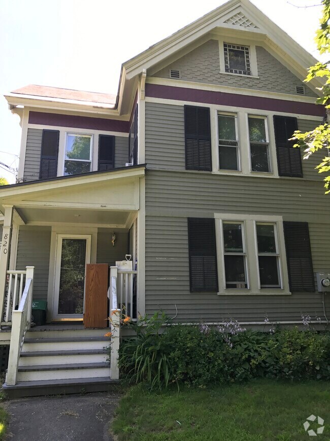 Building Photo - 820 Western Ave