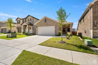 Building Photo - 617 McKenna Dr