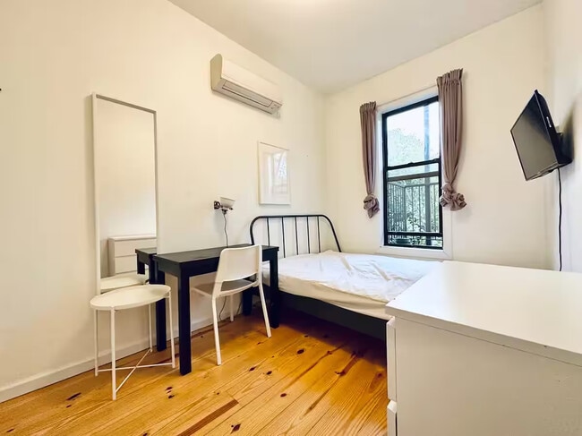 Photo - Furnished room/NOT APARTMENT