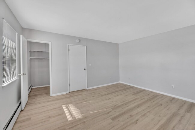 Foto del edificio - 930 Snider Rd