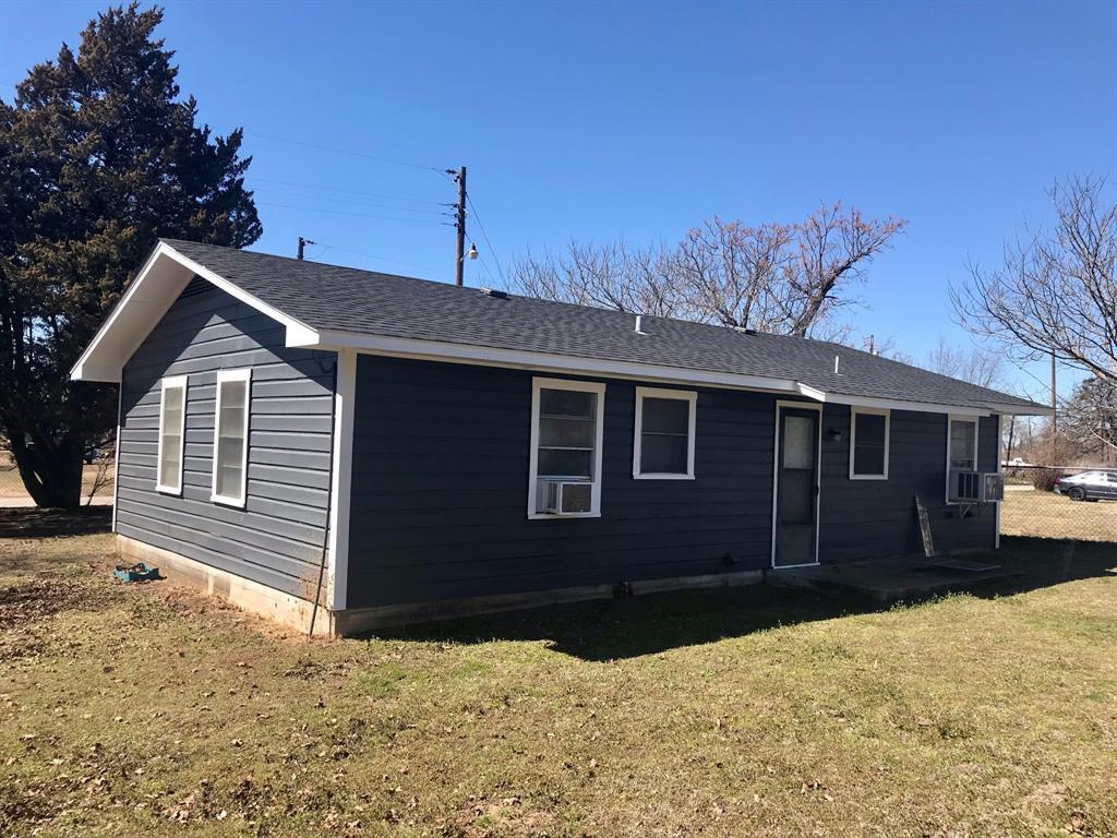 Primary Photo - 211 Iron Bridge Rd