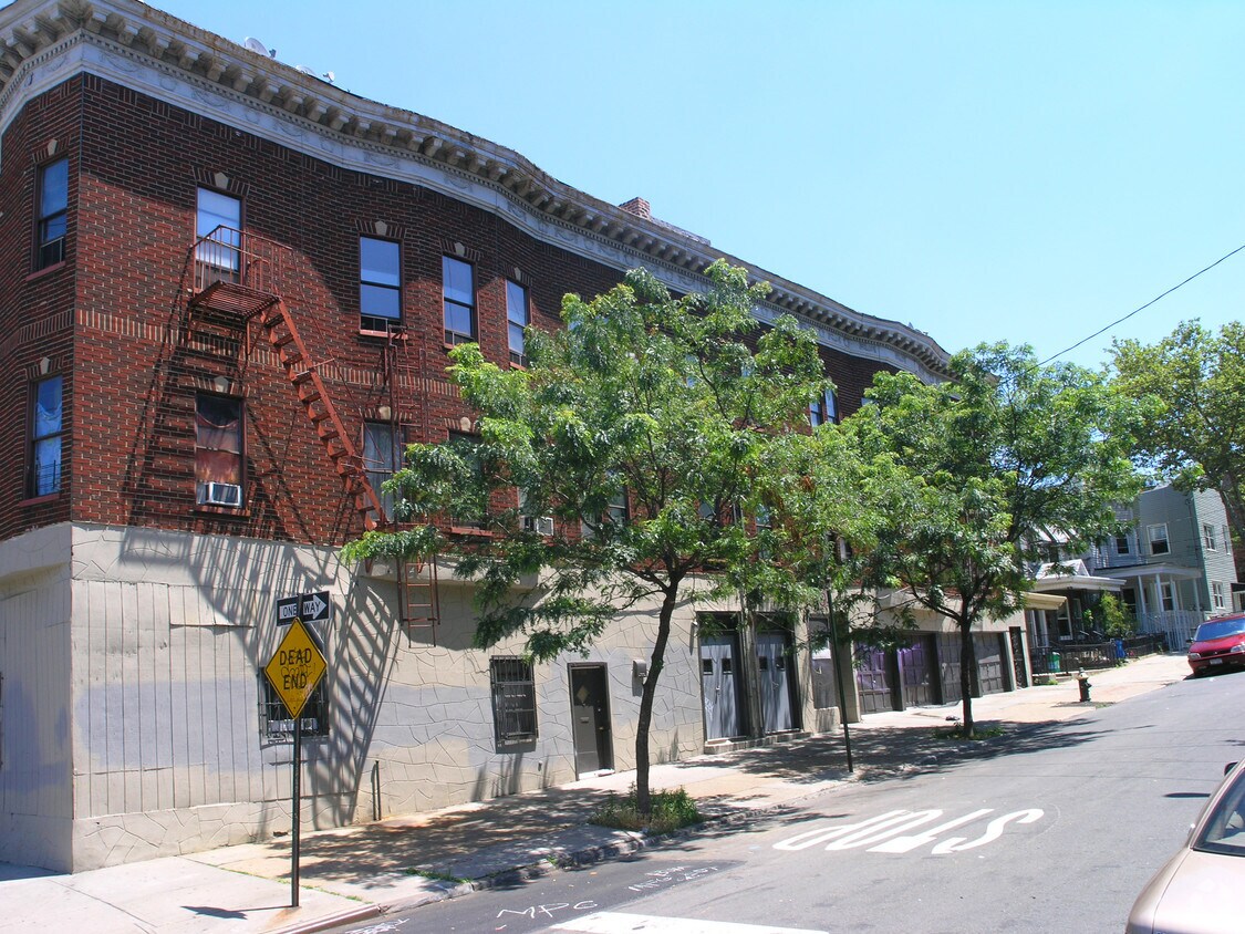 Building Photo - 1648-1650 Taylor Ave
