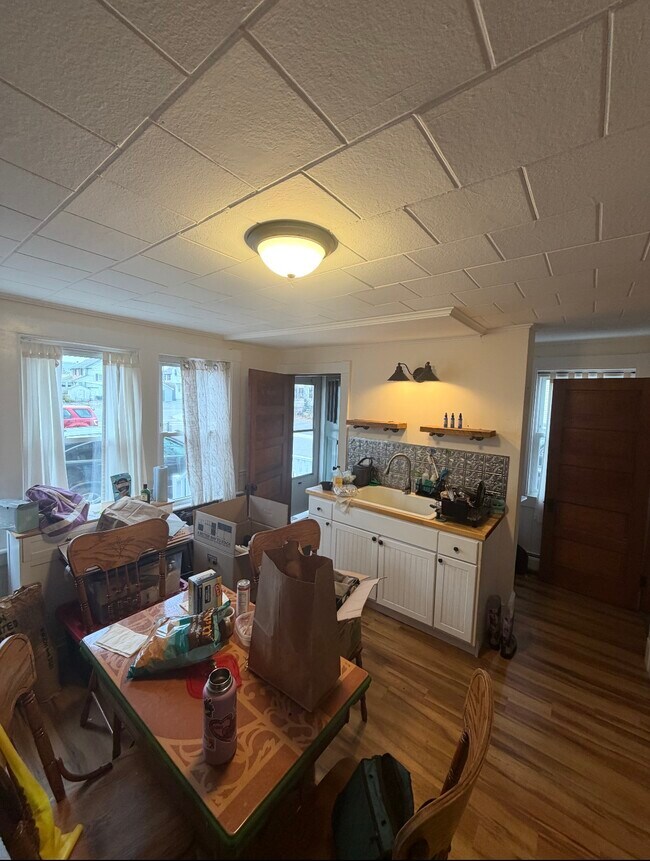 Foto del edificio - 52 Everett St