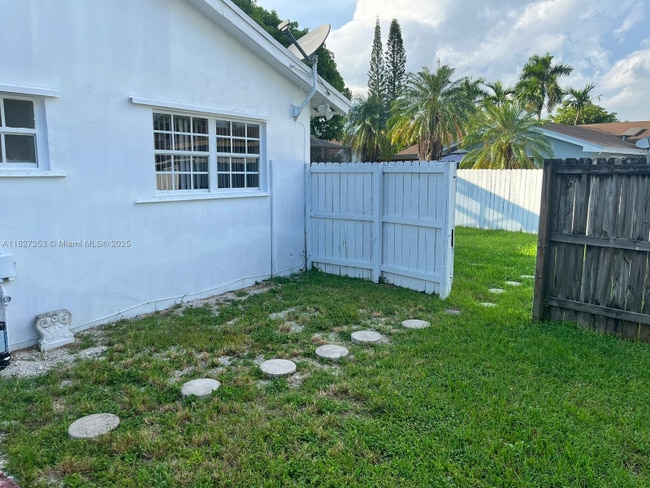 Foto del edificio - 14075 SW 45th Terrace