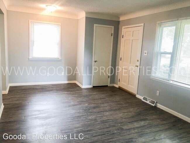 Building Photo - 3 br, 1 bath House - 201 SW Arlan Dr