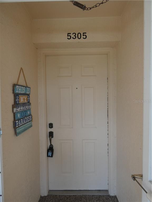Building Photo - 9620 Club S Cir