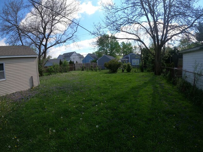 Foto del edificio - 3 bed 2 bath Berkley bungalow with garage ...