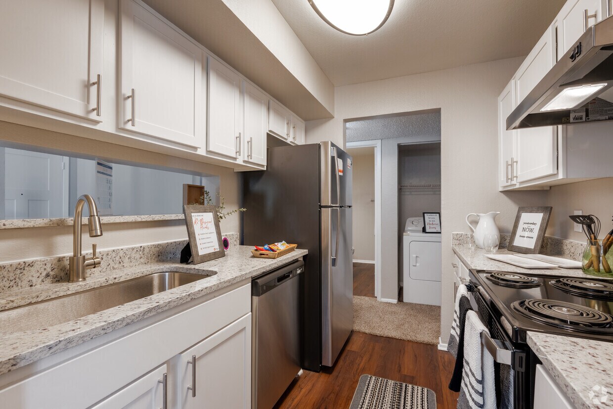 MAA East Austin 6600 Ed Bluestein Blvd Austin, TX Apartments for