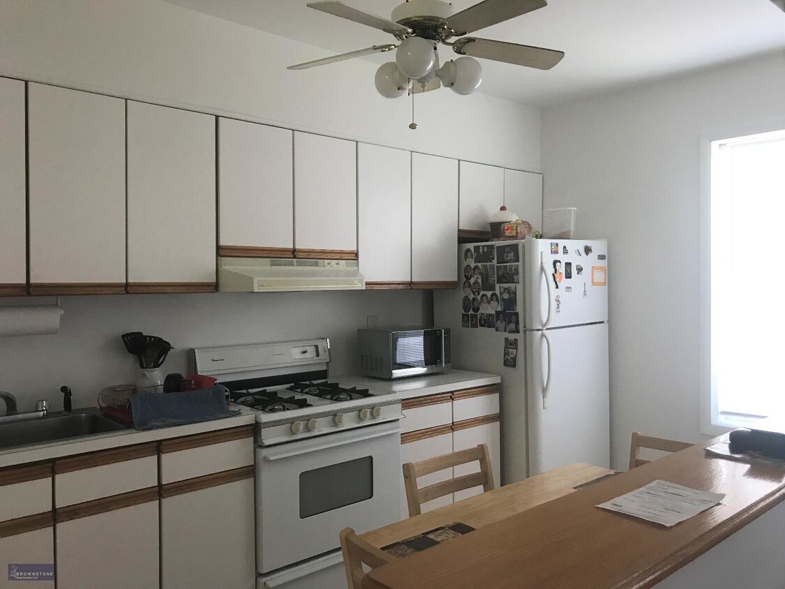 Building Photo - 1444 Bay Ridge Pky