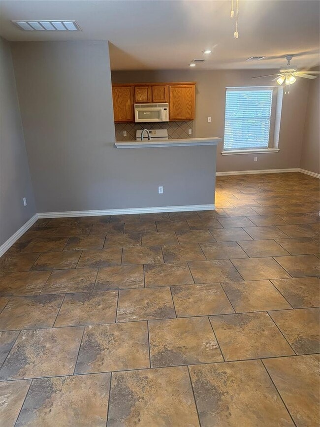 Building Photo - 3809 Castle Rock Cove