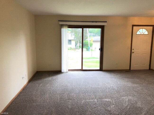 Building Photo - 2 br, 1.5 bath Townhome - 514 N Harrison S...
