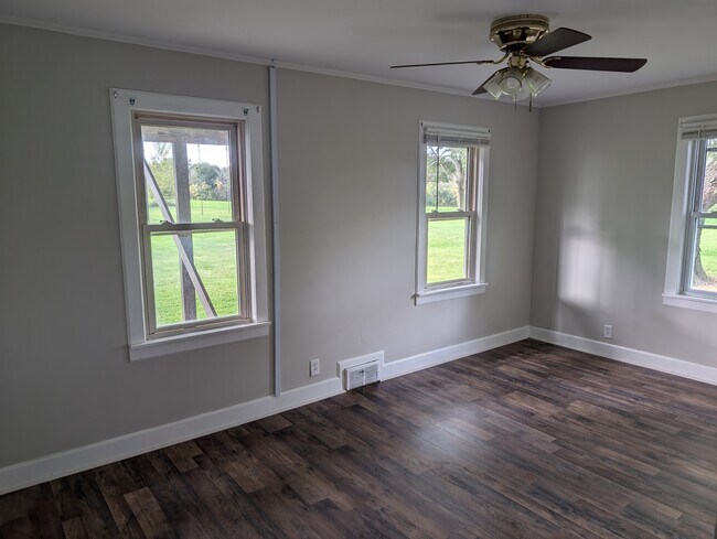 Foto del edificio - 1591 NY-5