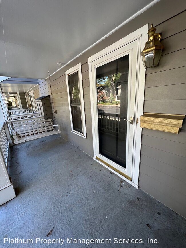 Building Photo - 2 br, 2.5 bath House - 2747 Farmstead Rd Se