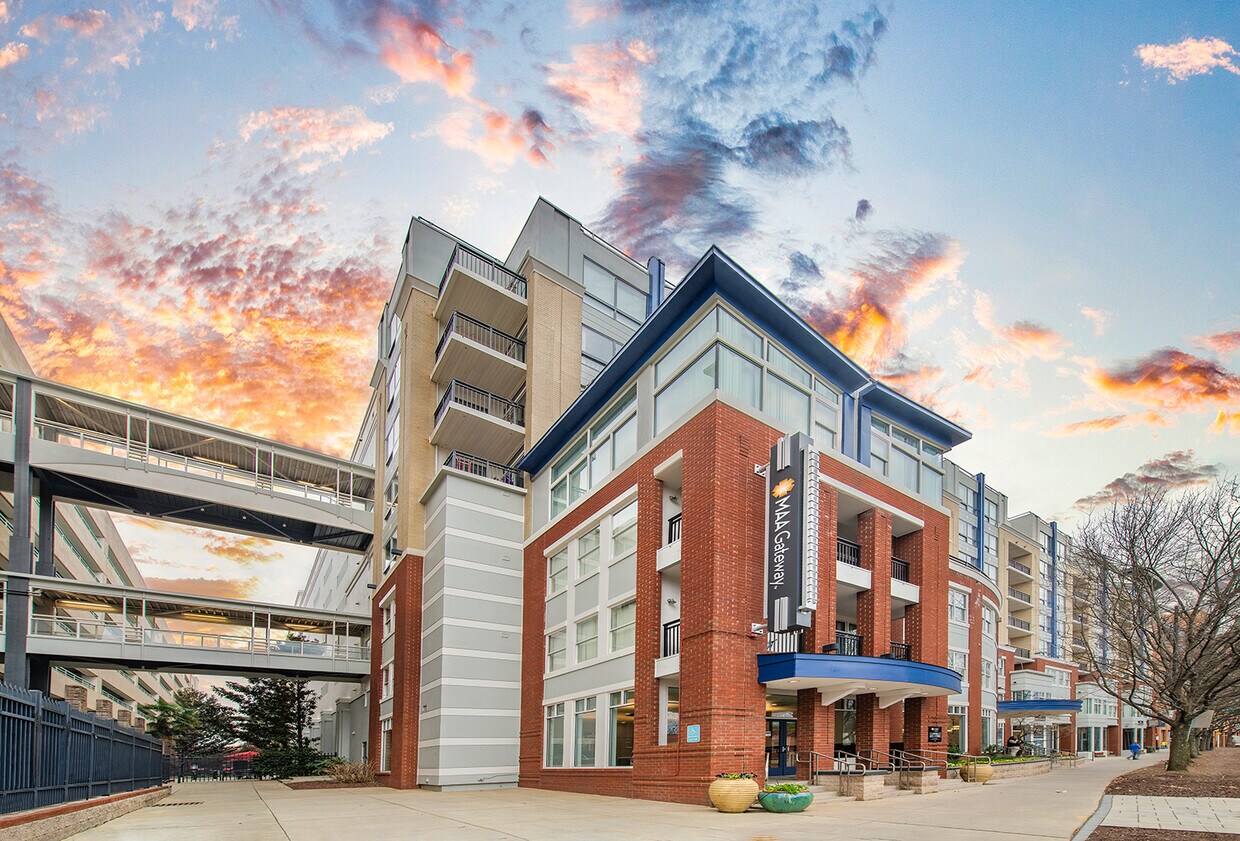 MAA Gateway 120 N Cedar St Charlotte, NC Apartments for Rent in