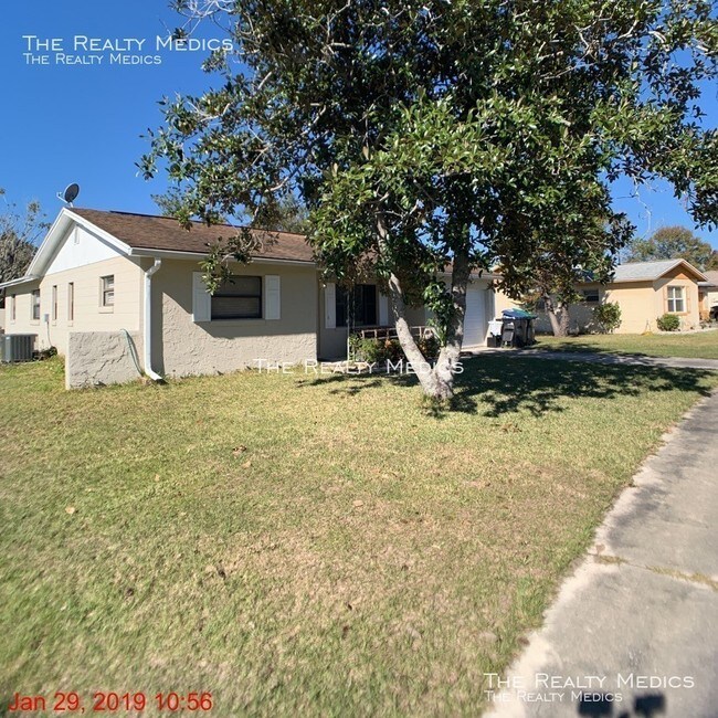 Building Photo - 7864 Toledo St