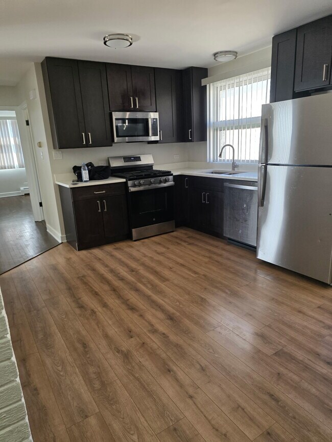 Foto del edificio - 2431 N 76th Ct