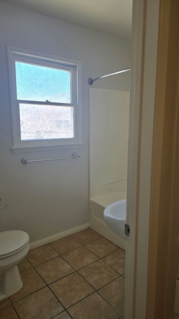 Building Photo - Single Story Home with Large Yard availabl...