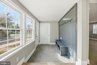 Building Photo - 47 Church St