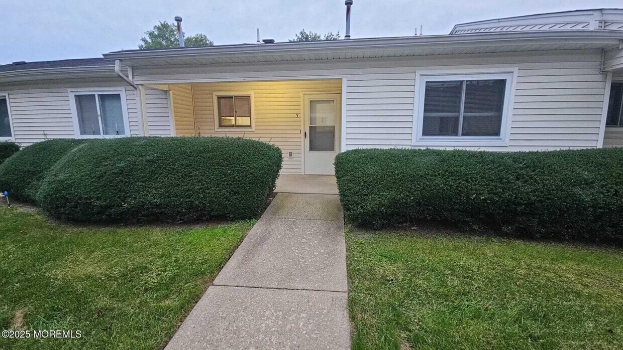 Primary Photo - 1700 NJ-37