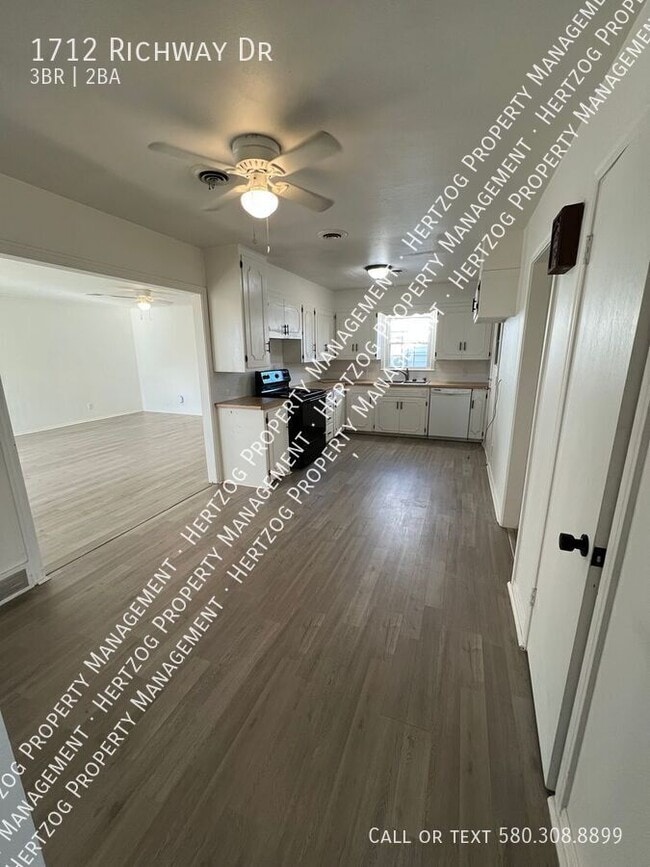 Building Photo - 1712 Richway Dr