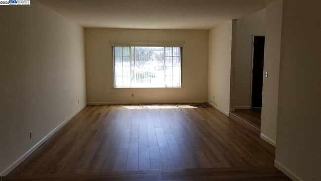 Building Photo - 3181 Camdon Ct