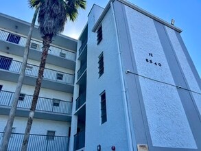 Building Photo - 8540 N Sherman Cir