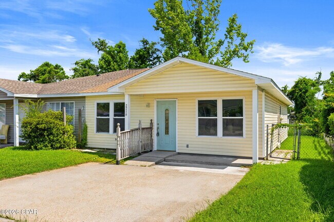 Building Photo - 2716 Oak Hammock Dr
