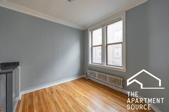 Foto del edificio - 1362 W Estes Ave