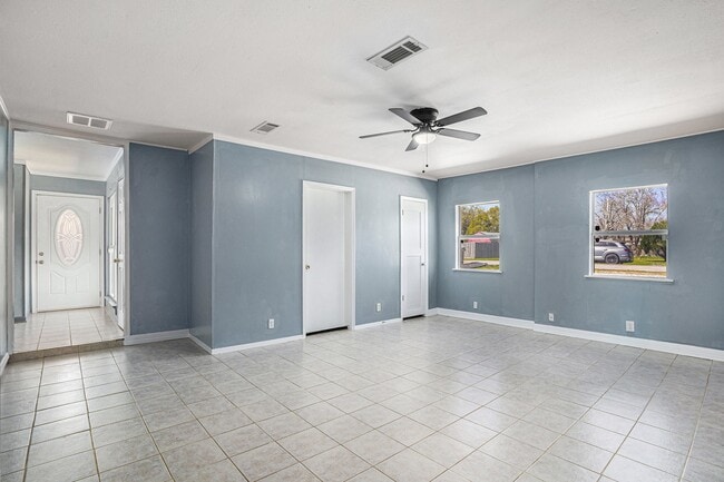 Building Photo - 4514 36th St E