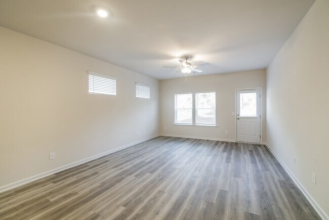 Foto del edificio - 477 Prescott Wy