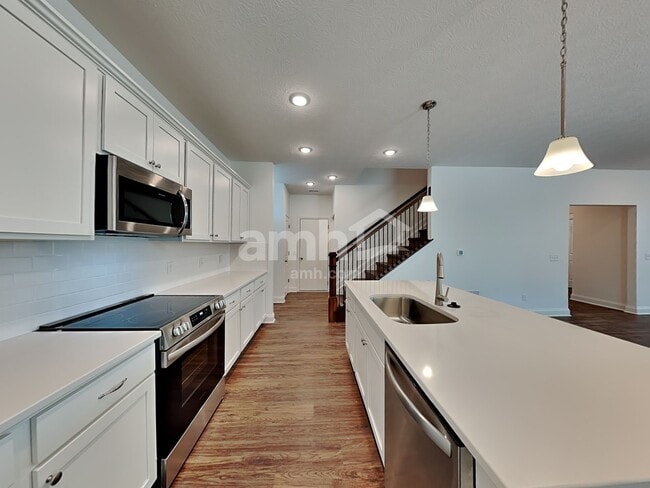 Building Photo - 8276 Northpoint Dr