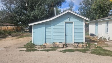 Building Photo - 222 1/2 42nd St SW