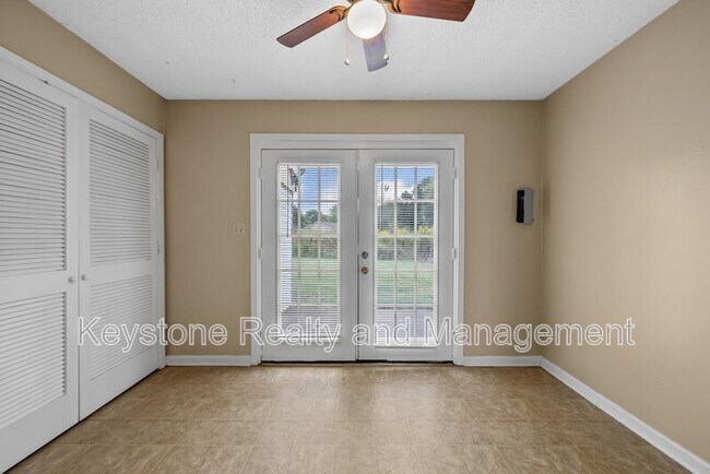 Foto del edificio - 1070 Pembroke Oak Grove Rd