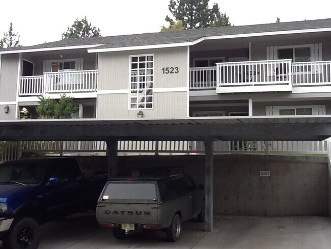 Foto del edificio - 1519 NW Juniper St