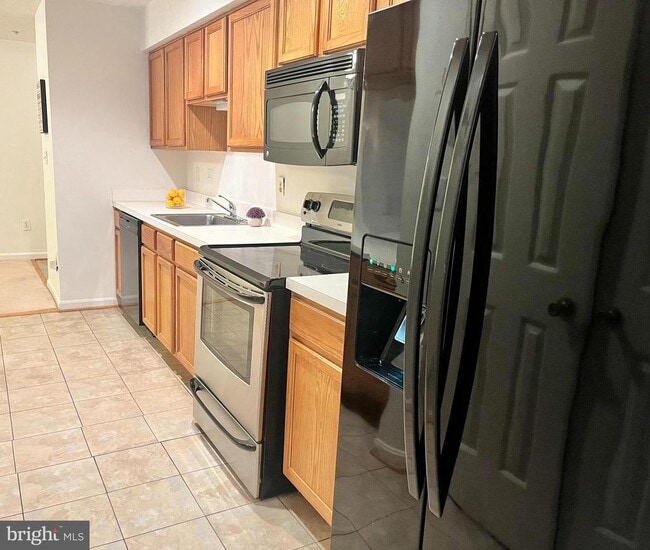 Building Photo - 3704 Excalibur Ct
