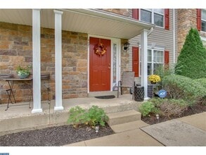 Building Photo - 407 Hosta Ct