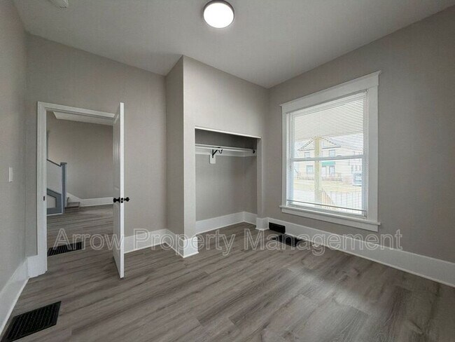 Building Photo - 126 S 28th St