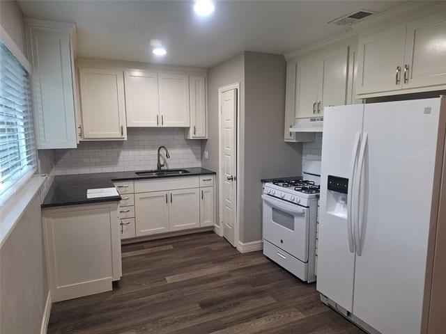 Foto del edificio - 6417 Dream Ln
