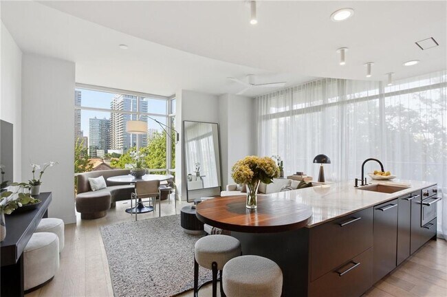 Foto del edificio - 905 Juniper St NE