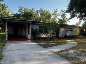 Building Photo - 5520 Riordan Way