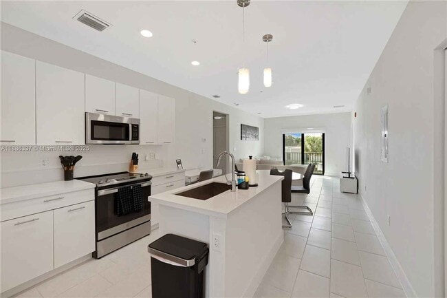 Foto del edificio - 8167 NW 41st St