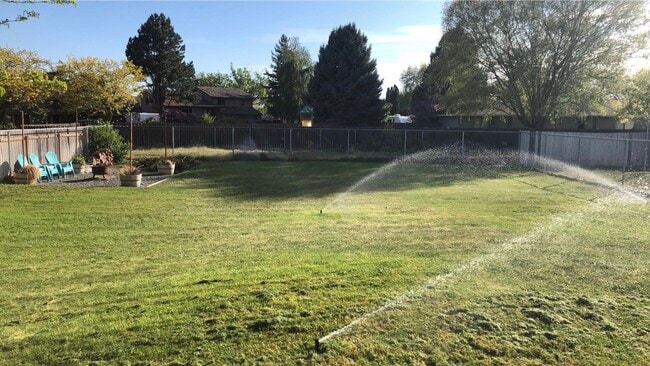 Building Photo - 313 N Oklahoma St