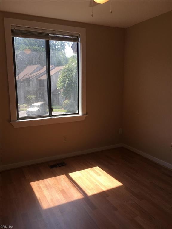 Building Photo - 3 bedroom in Newport News VA 23603
