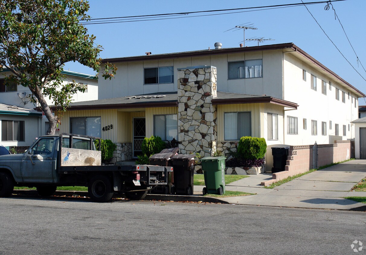 Building Photo - 4029 W 142nd St