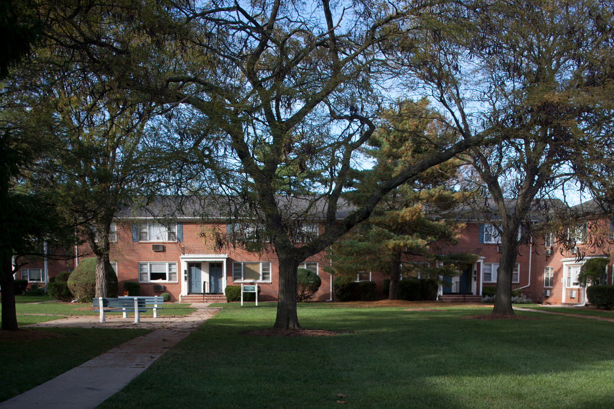 Primary Photo - Hunterdon Mews