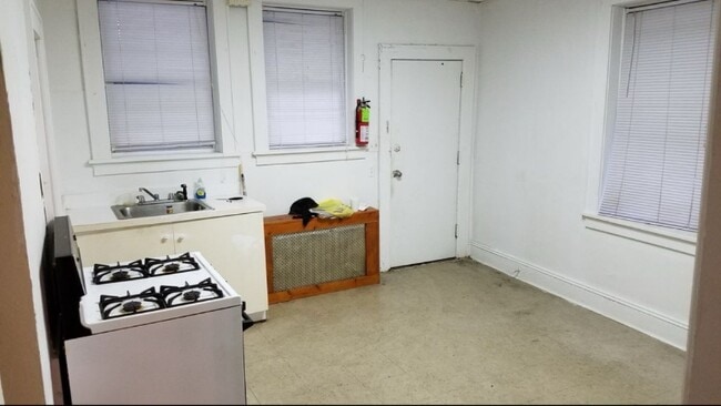 Foto del edificio - 325 10th Ave